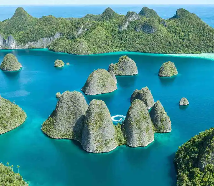 Review Wisata Tentang Raja Ampat, Tempat Liburan Anak Muda