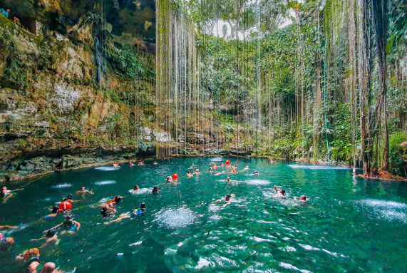 Petualangan Seru Di Cenote Ik Kil Yang Memukau